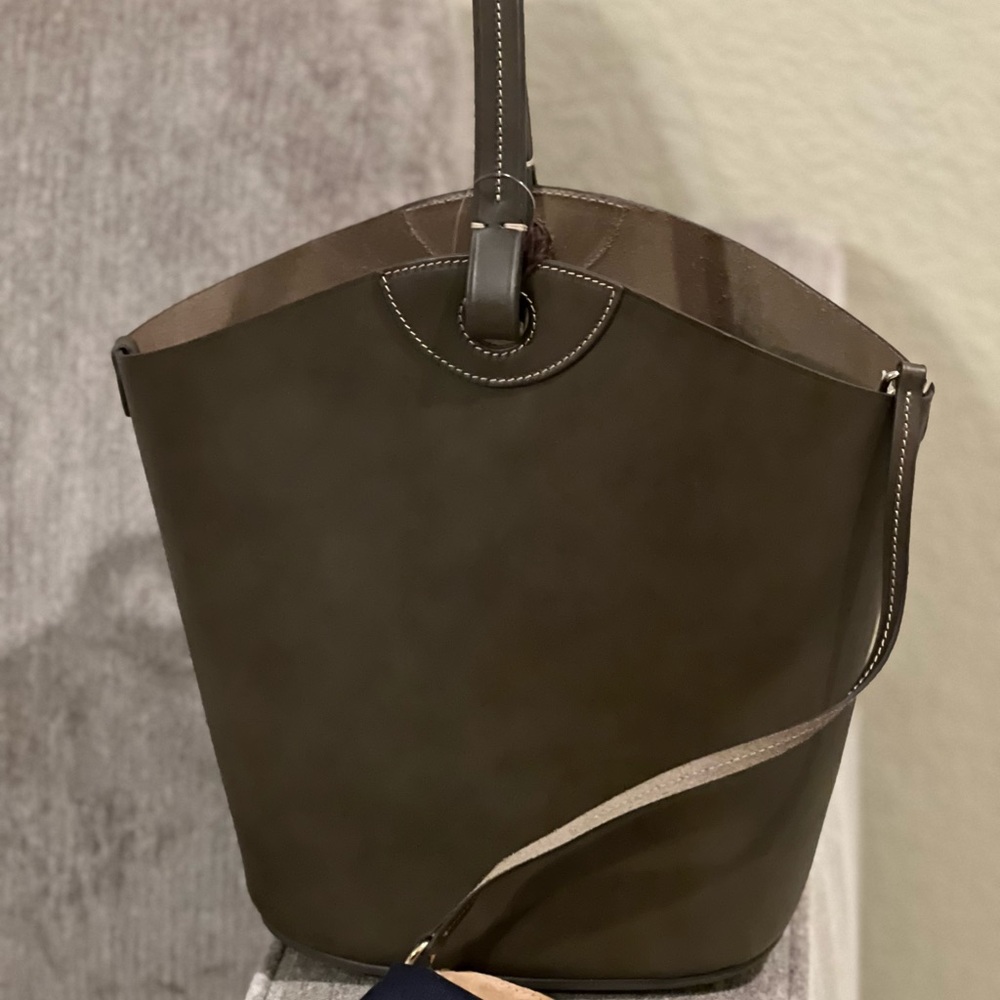 Elegant Brown Leather Tote Bag